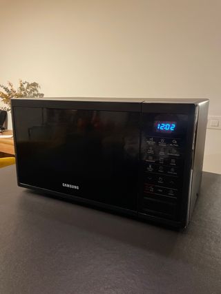 Microondas SAMSUNG Negro MG23J5133AK/EC