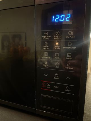 Microondas SAMSUNG Negro MG23J5133AK/EC