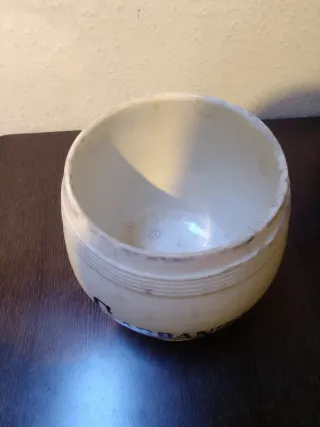 Bote blanco antiguo Garbanzos