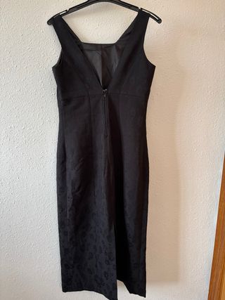 Vestido largo negro con abertura