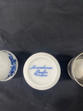 Set di 2 tazze in porcellana e metallo