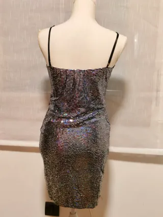 Vestido corto escote V brillante
