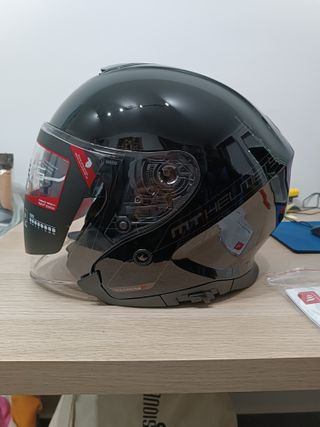Casco de moto MT Helmets negro