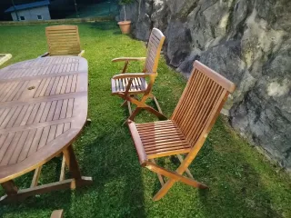 Mesa de jardín de madera extensible y sillas