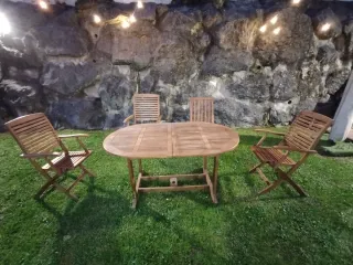 Mesa de jardín de madera extensible y sillas