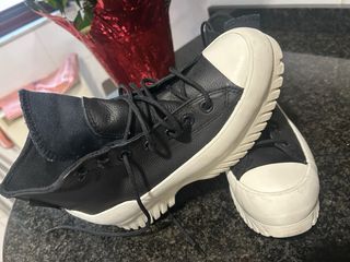 Botas Converse Piel Negras Blancas