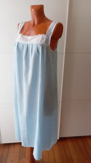 Camisón vintage azul con encaje. Nuevo