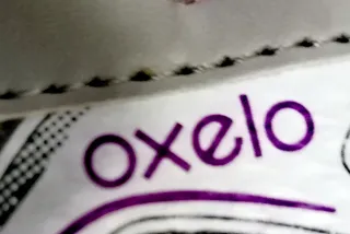 Patines en línea morados y grises