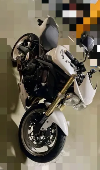 Street Triple 21k km