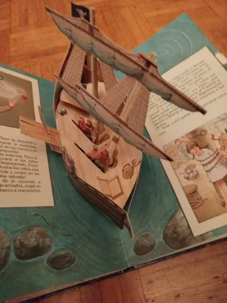 Peter Pan. Con desplegables, ver fotos.