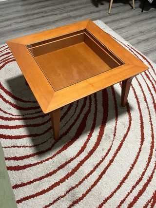 Mesa de centro de madera y cristal