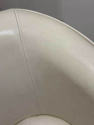 Poltrona in pelle bianca