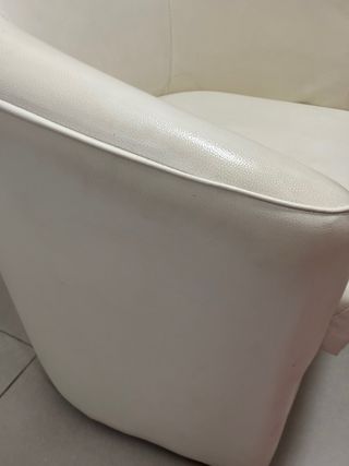 Poltrona in pelle bianca