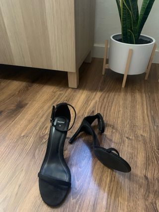 Sandalias Negras Tacón Velvet Bershka