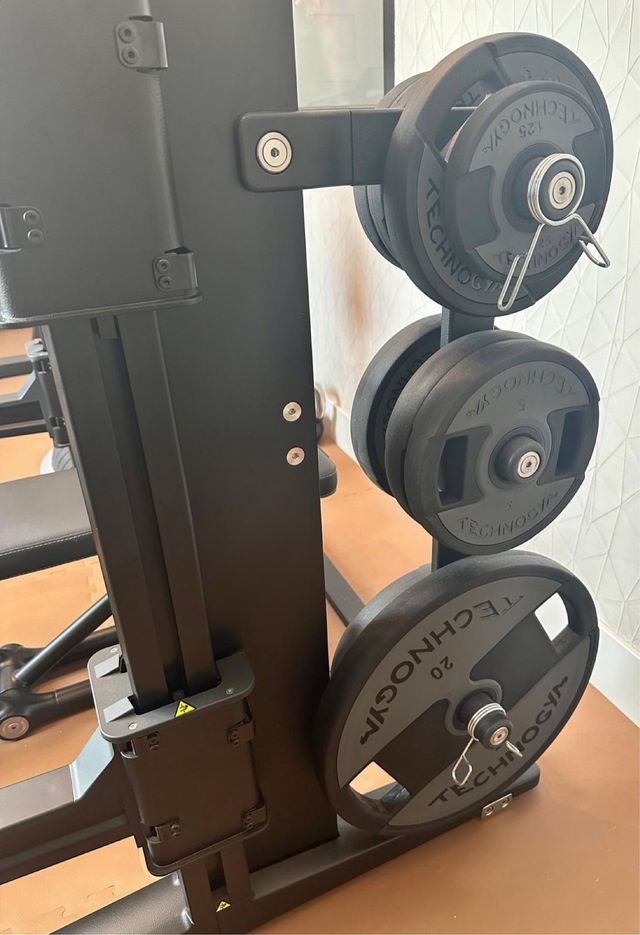 Rack Technogym + Banco + 115kg