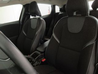 Volvo V40 Momentum