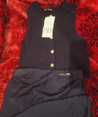 Conjunto Zara: Chaleco y Falda Azul Marino