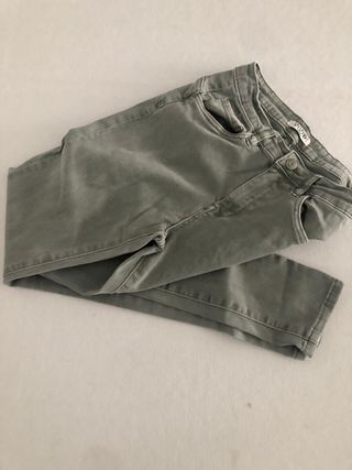 Pantalón vaquero pitillo mujer