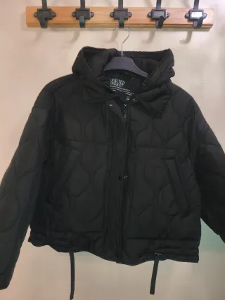 Chaqueta acolchada Stradivarius Talla S