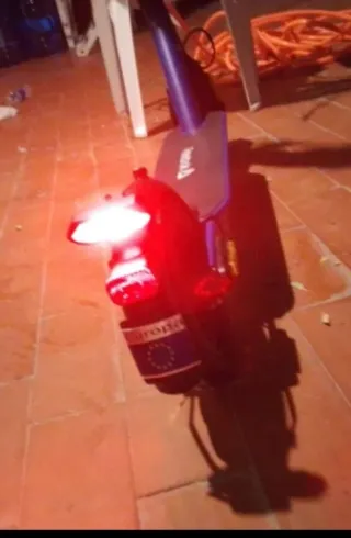 Patinete eléctrico Reebok