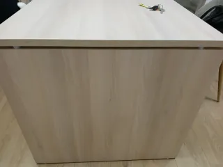 Mesa de oficina grande de madera + cajonera