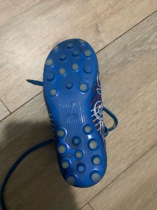 Botas de fútbol Puma azules talla 30/29