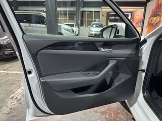 Volkswagen Passat 1.5 eTSI 2025