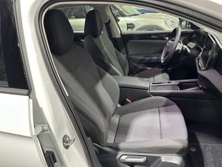 Volkswagen Passat 1.5 eTSI 2025