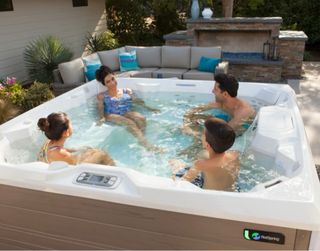 Jacuzzi Hot Spring BEAM