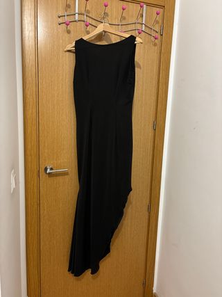 Vestido largo negro asimétrico