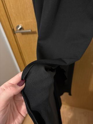 Vestido largo negro asimétrico