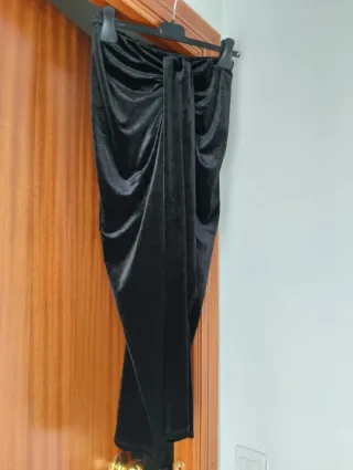 Conjunto Terciopelo Negro Falda y Top