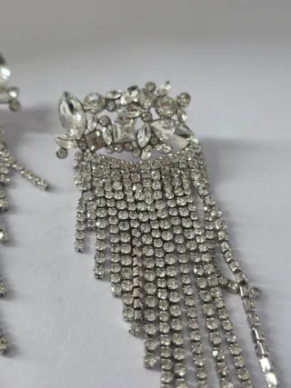 Pendientes largos de brillantes