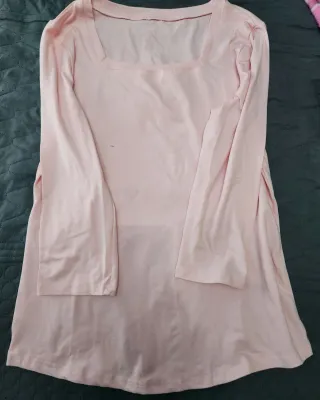 Blusa negra manga larga escote cuadrado talla M