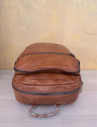 Mochila Bhilaty unisex nueva con etiquetas.