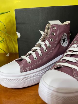 Zapatillas Converse Mujer Morado/Blanco
