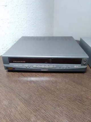 2 Reproductores VHS Philips y Sharp