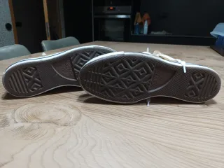 Zapatillas Converse plataforma color mostaza