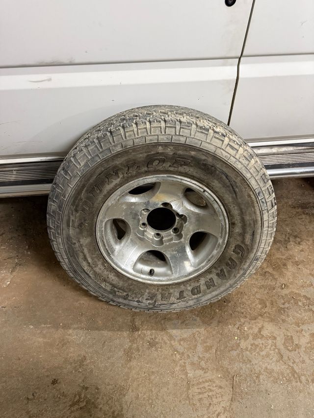 Llanta Dunlop Grandtrek