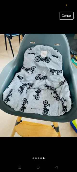 Trona de bebé con bandeja y funda