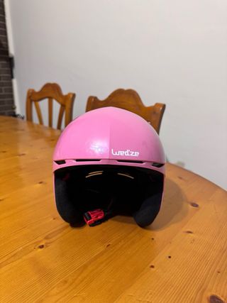 Casco y gafas de esquí para niña