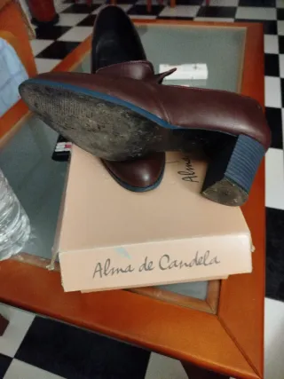 Zapatos Alma de Candela Marrones