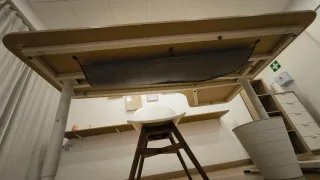 Mesa de escritorio curva madera y metal