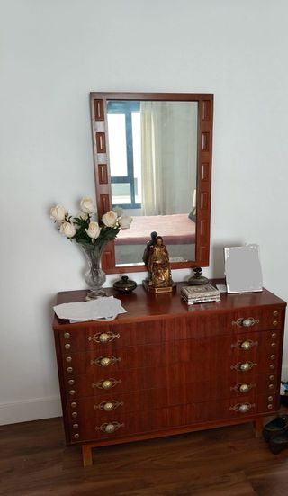 Cómoda, Mesitas Noche y Cama Madera