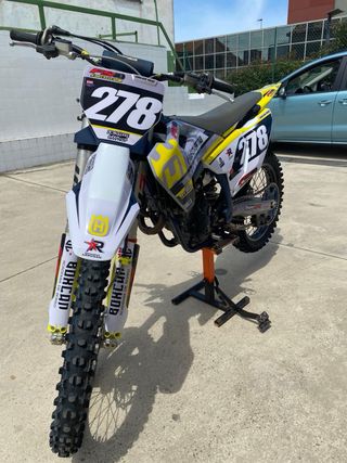 Husqvarna FC 250 4 tiempos 2024.