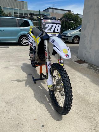 Husqvarna FC 250 4 tiempos 2024.