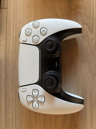 PS5 1TB disco + 2 Mandos + 4 Juegos