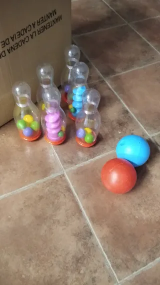 Juego de bolos infantil