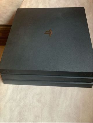 Ps4 Pro 1TB + 1 mando