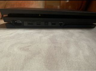 Ps4 Pro 1TB + 1 mando